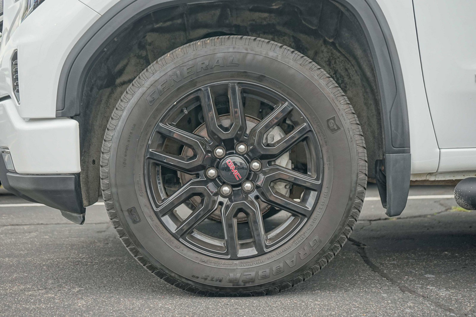 Used 2023 GMC Sierra 1500 Elevation image 10