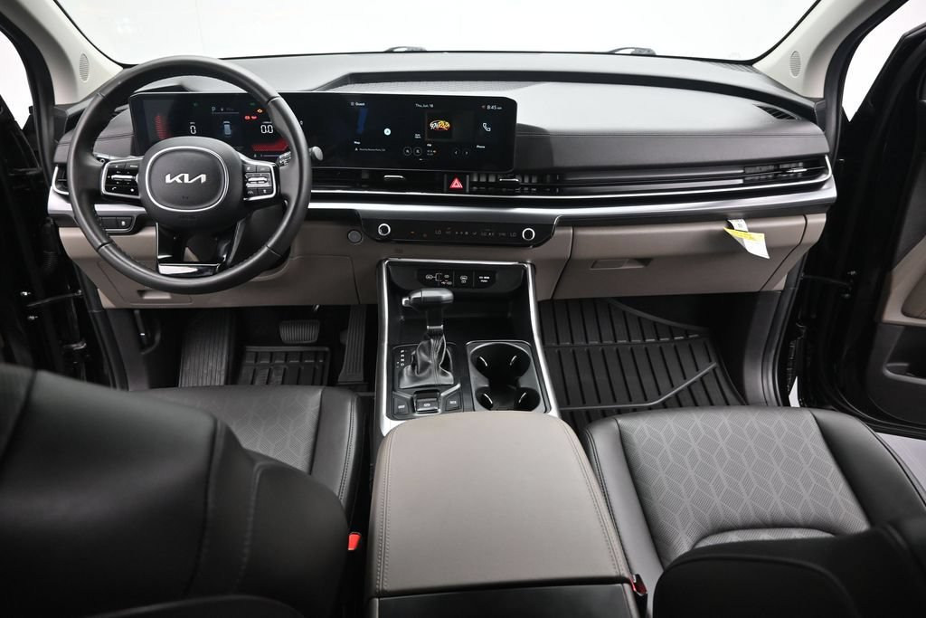 Used 2026 Kia Carnival FWD image 24