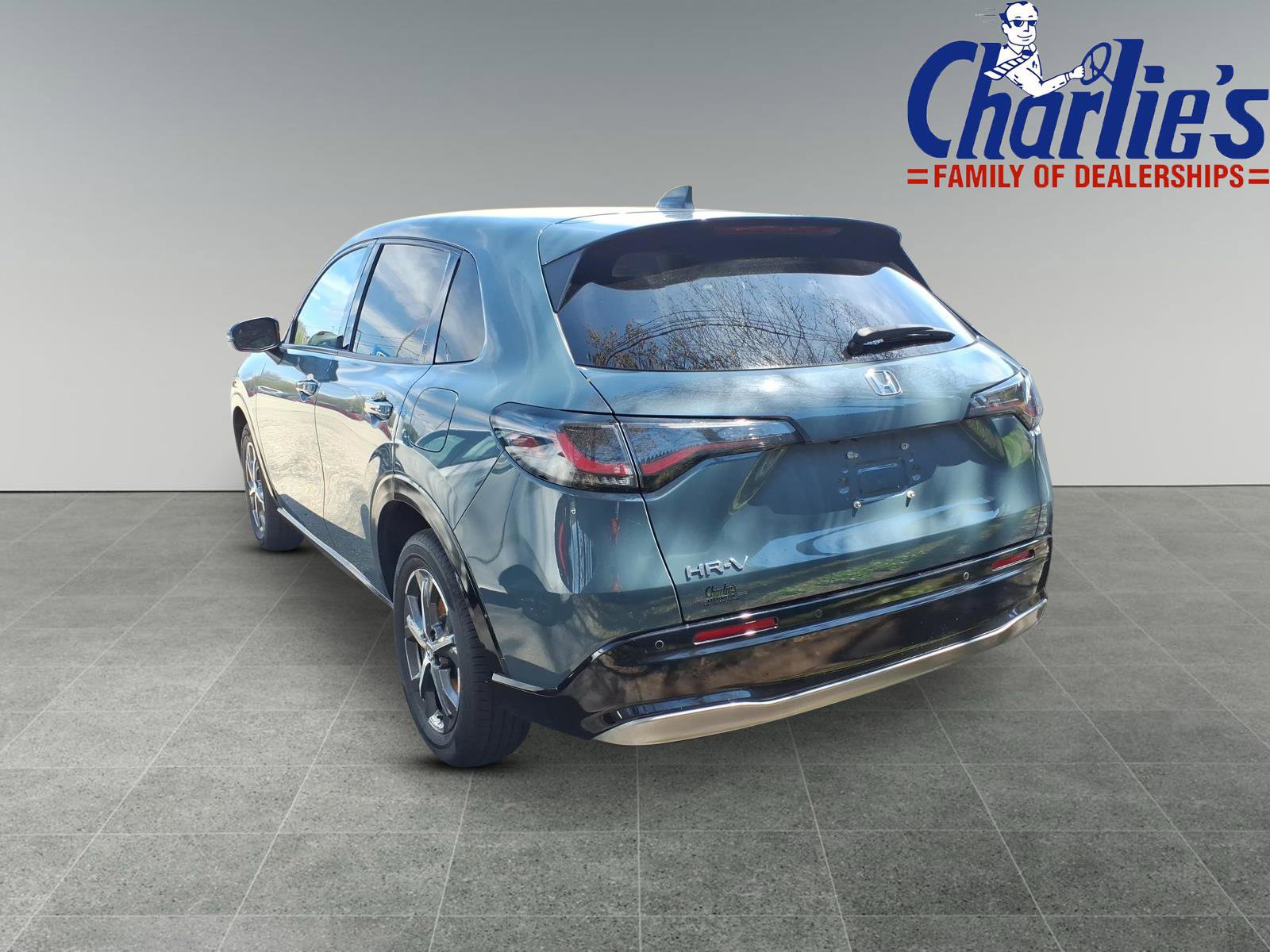 Used 2025 Honda HR-V EX-L image 5