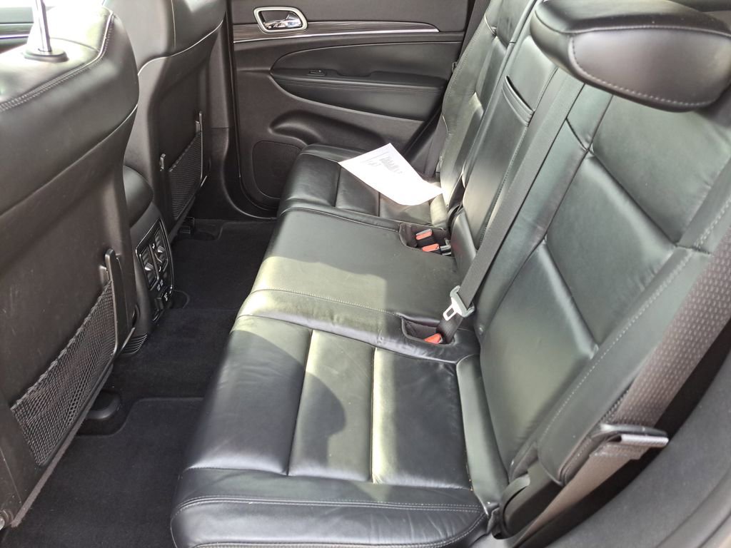 Used 2021 Jeep Grand Cherokee Limited image 16