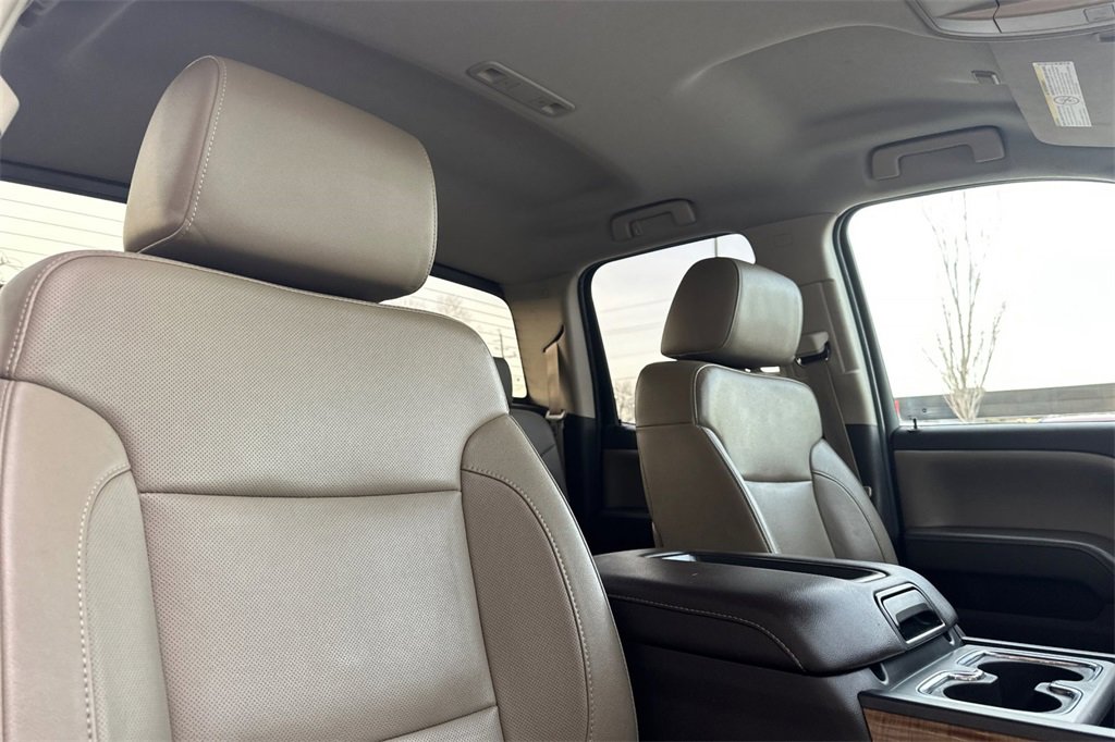 Used 2015 GMC Sierra 2500 SLT w/ Driver Alert Package image 17