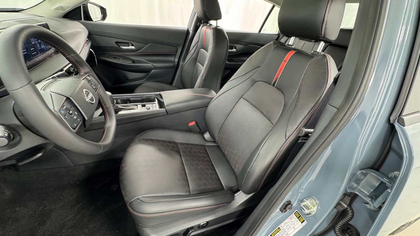 New 2026 Nissan Sentra SR w/ SR Premium Package FWD image 10