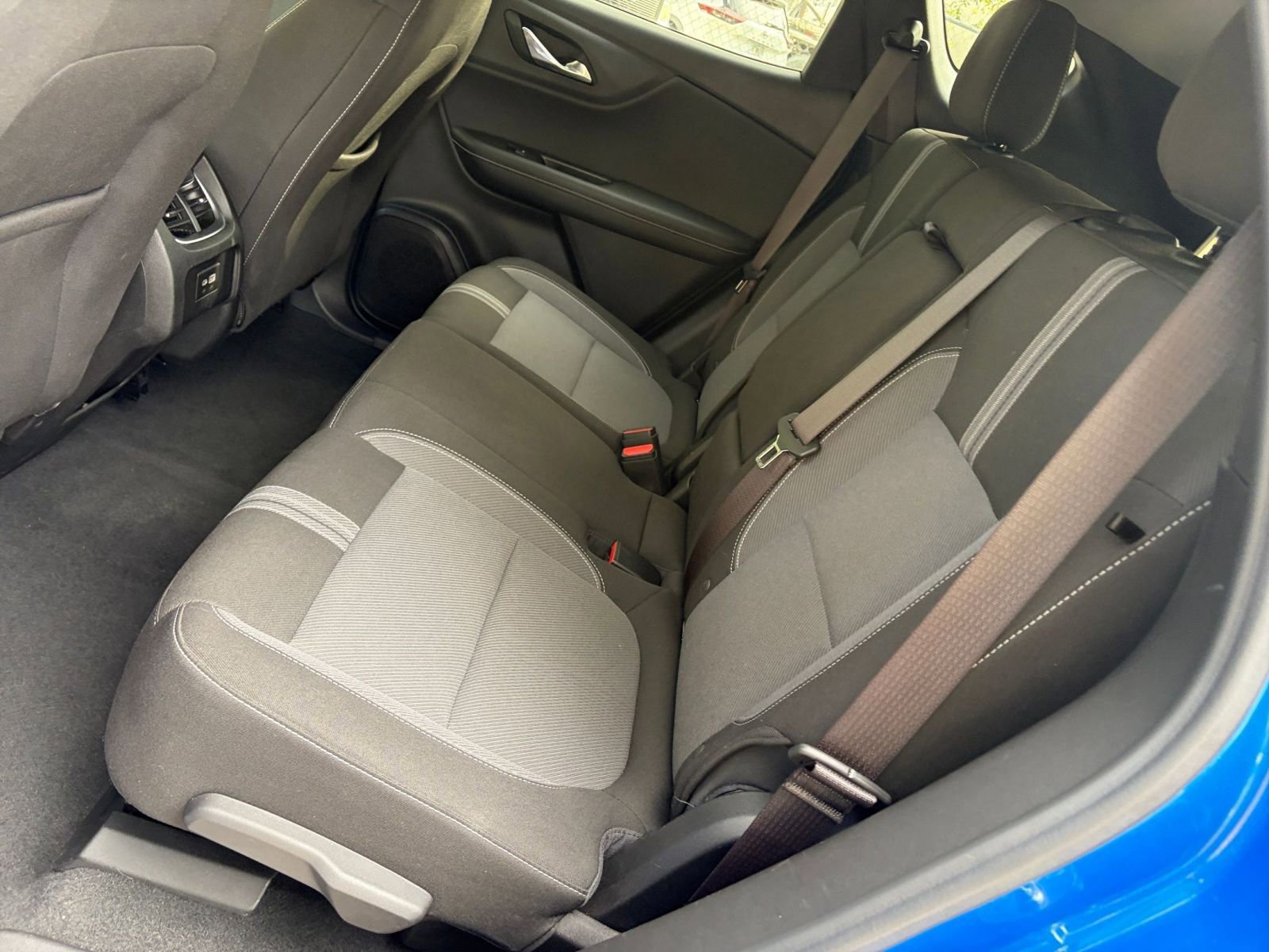Used 2025 Chevrolet Blazer LT image 34