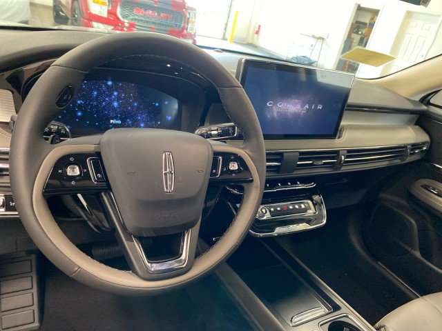 New 2024 Lincoln Corsair AWD w/ Equipment Group 101A image 19