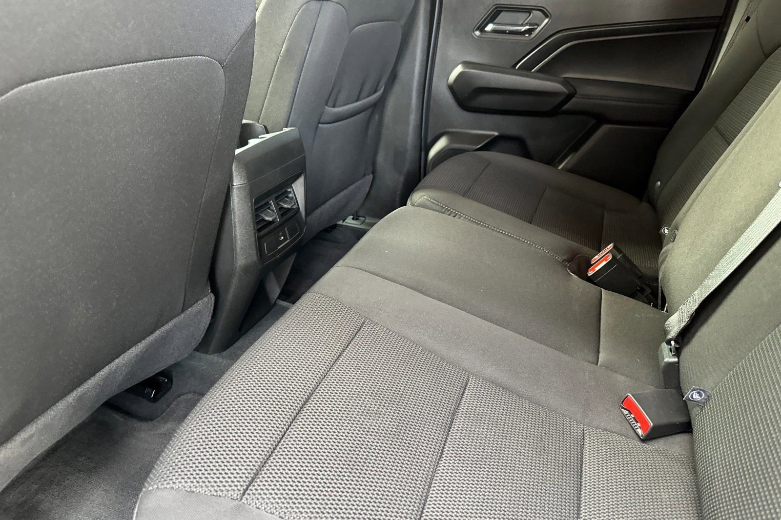 Certified 2025 GMC Canyon Elevation image 12