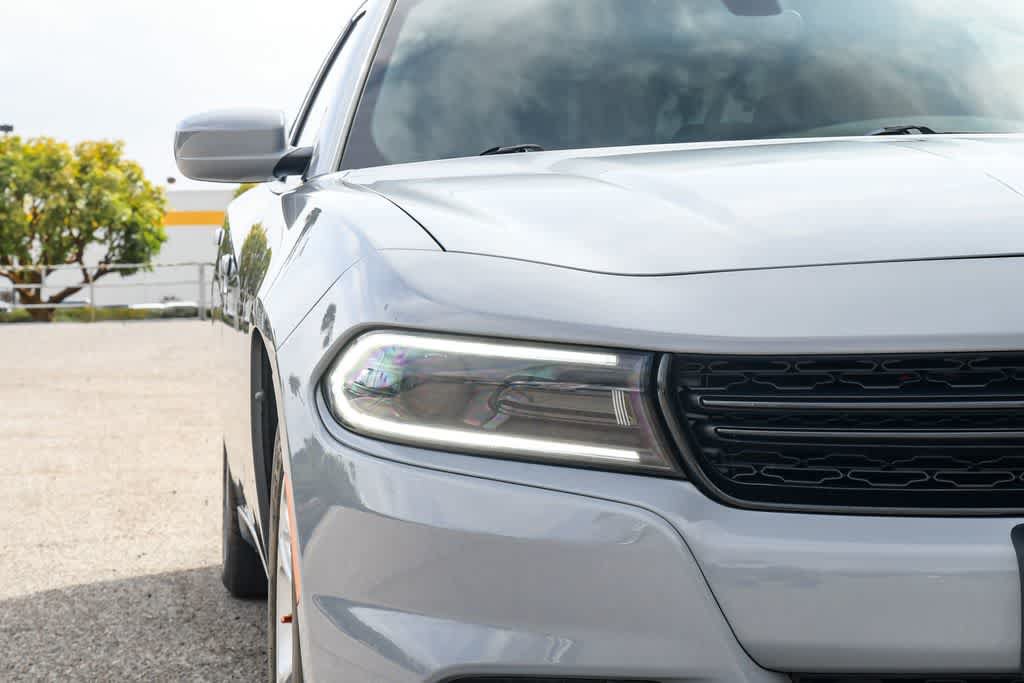 Used 2022 Dodge Charger SXT w/ Cold Weather Package RWD image 4