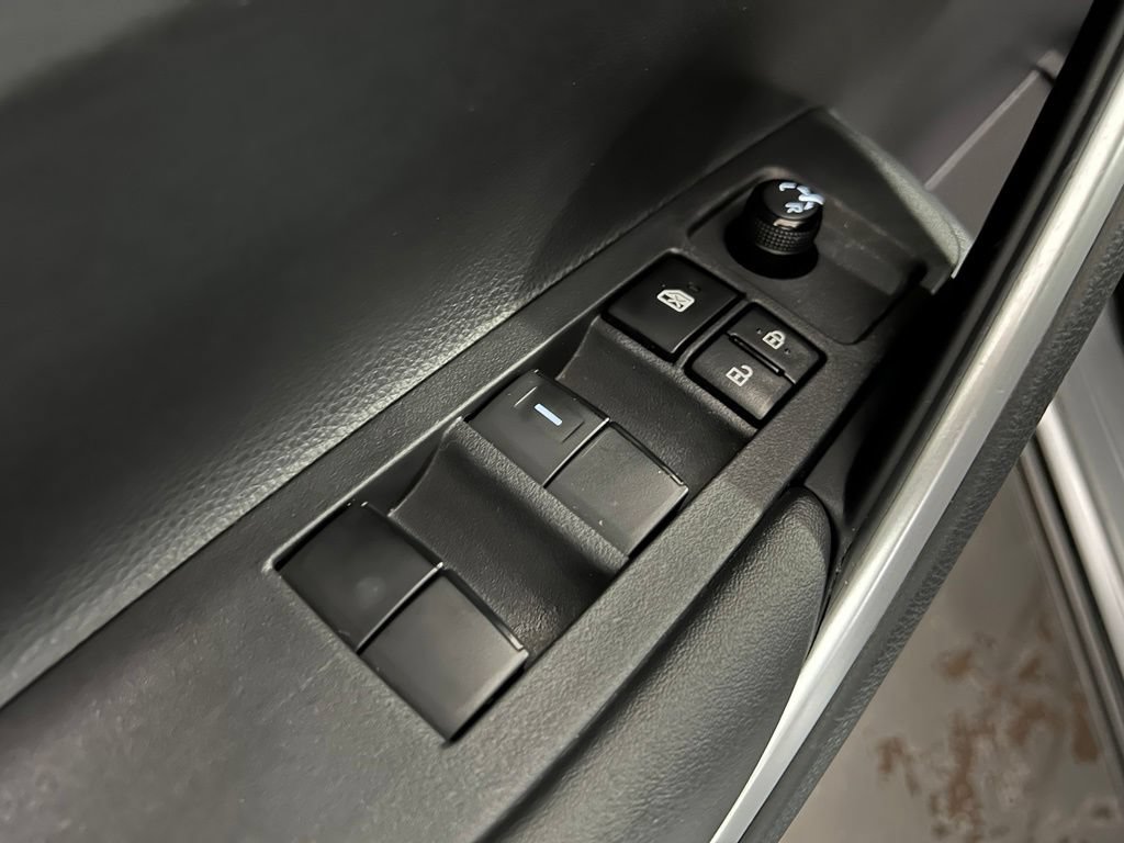 Certified 2023 Toyota Corolla Cross LE FWD image 38