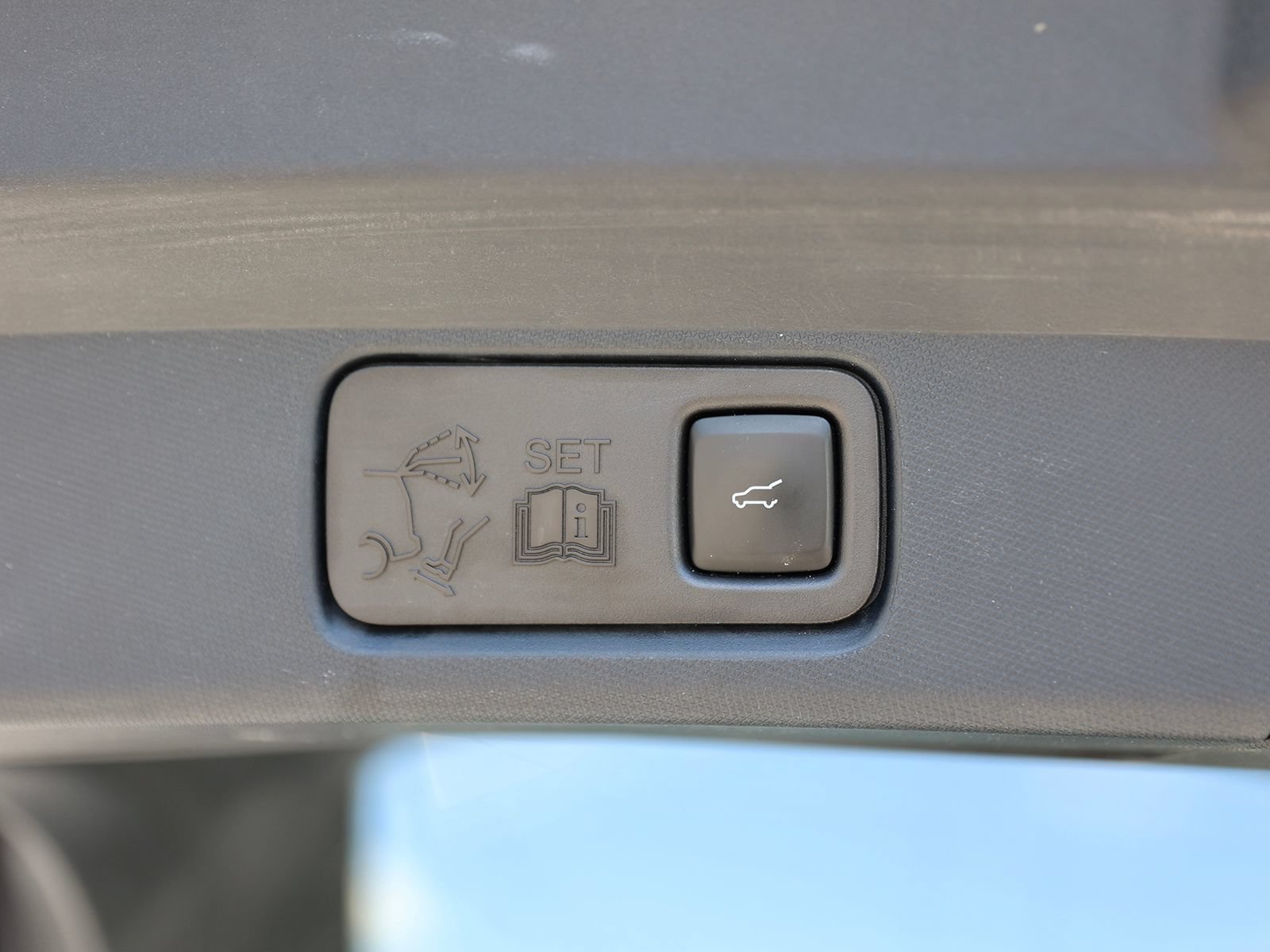 Certified 2021 Ford Mustang Mach-E Premium AWD/4WD image 14