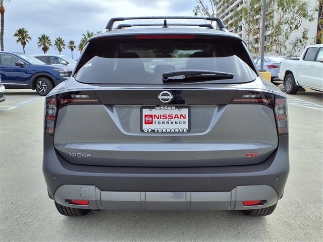 New 2026 Nissan Kicks SR image 9