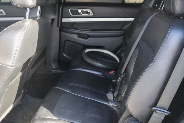 Used 2016 Ford Explorer XLT w/ Equipment Group 202A image 14