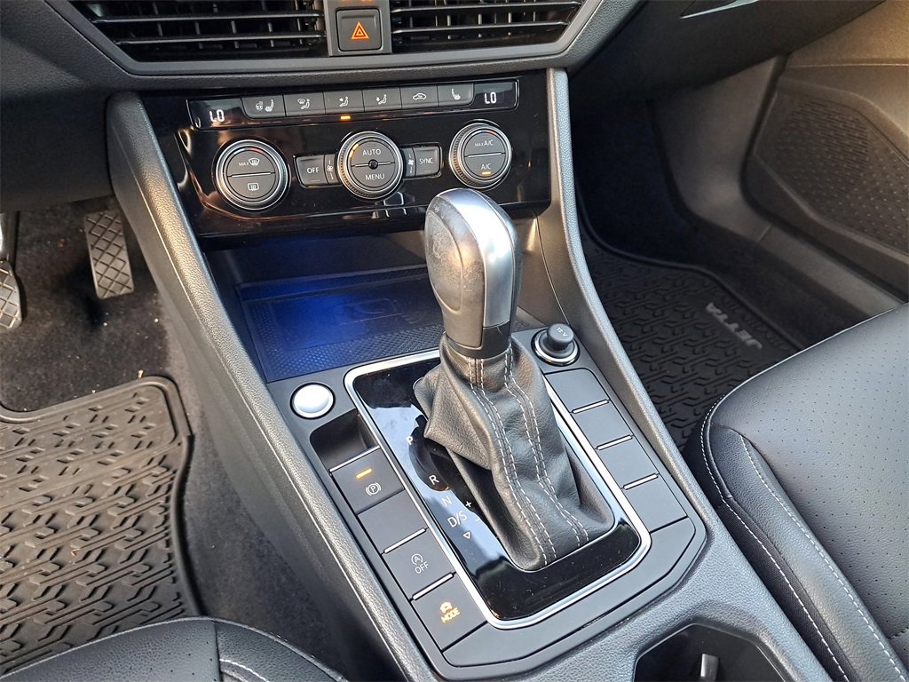 Used 2021 Volkswagen Jetta SEL image 24