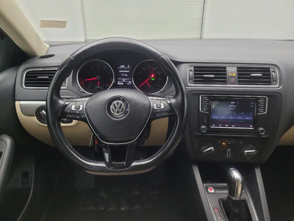 Used 2017 Volkswagen Jetta SE image 22