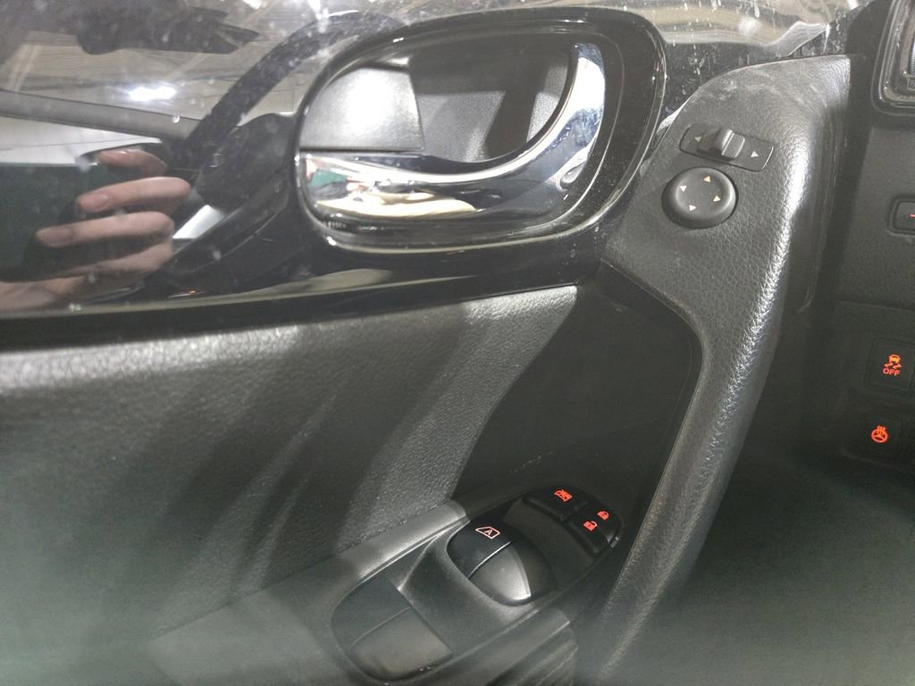 Used 2022 Nissan Rogue Sport SL AWD/4WD image 14