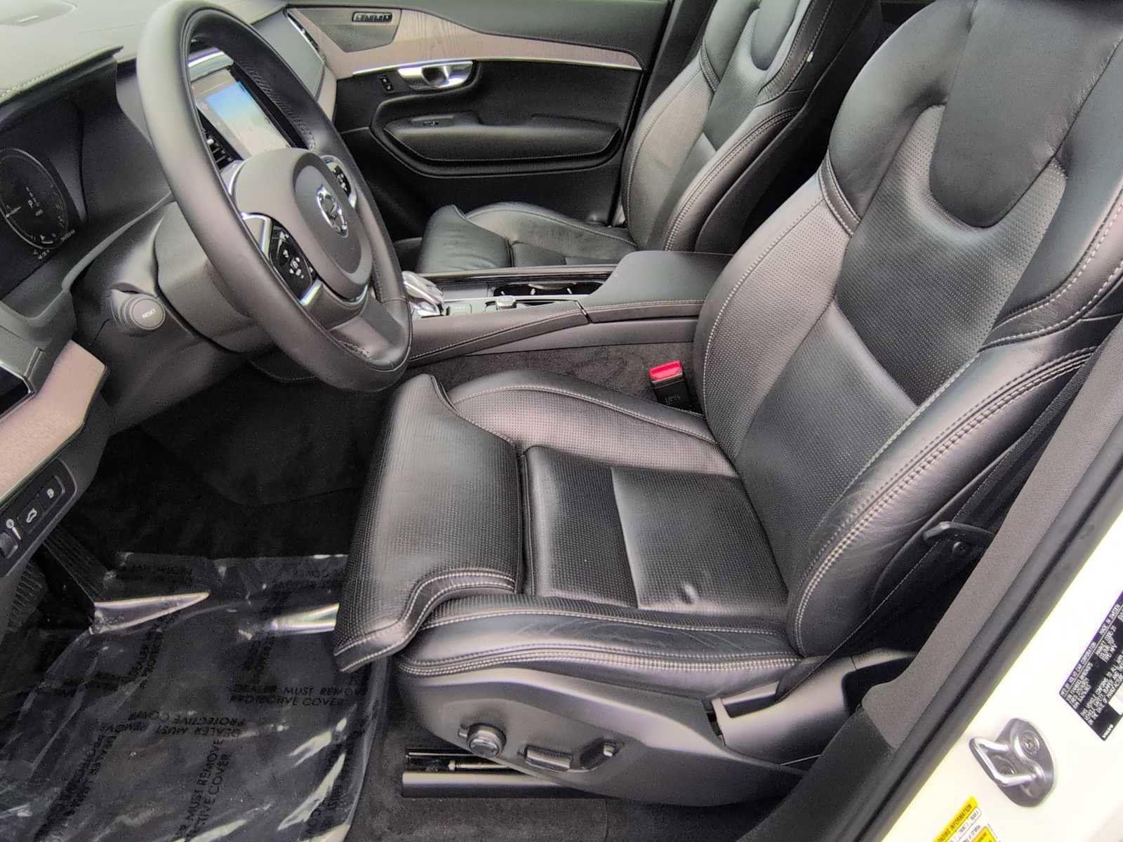 Used 2022 Volvo XC90 T8 Inscription image 17