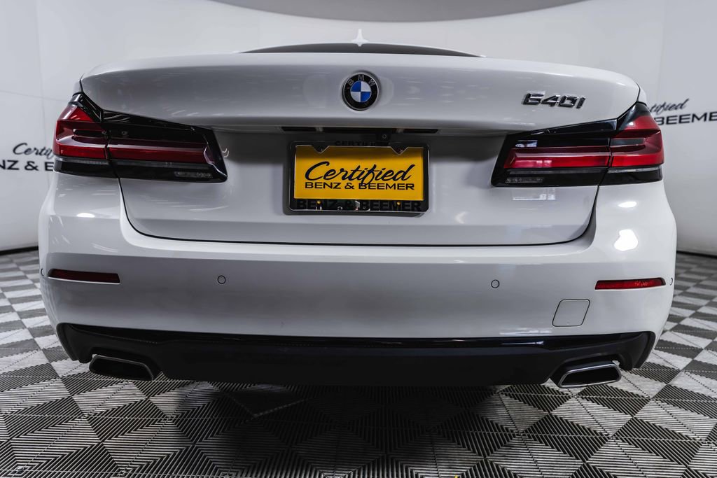 Used 2023 BMW 540i w/ Premium Package image 7