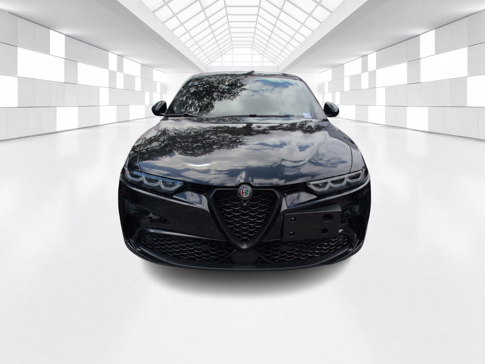 Used 2024 Alfa Romeo Tonale Veloce w/ Active Assist Package AWD/4WD image 2