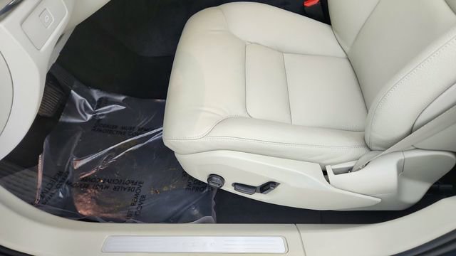 Used 2023 Volvo XC60 B5 Plus w/ Climate Package image 33
