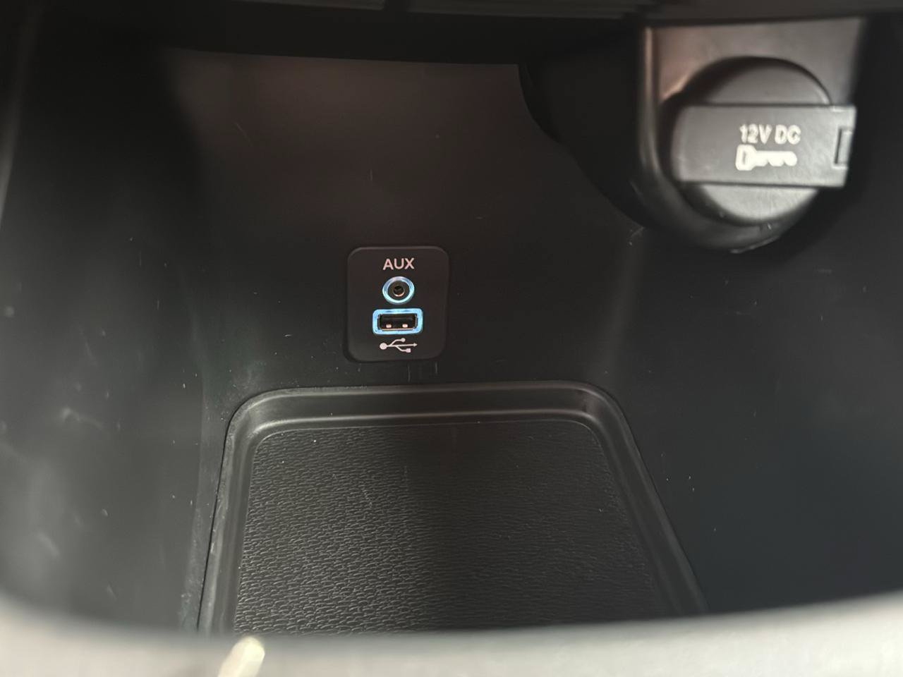 Used 2020 Dodge Journey SE w/ SE Popular Equipment Group FWD image 41
