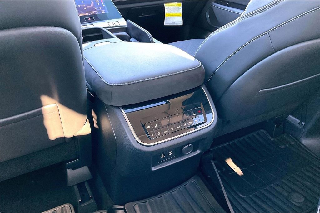 Certified 2025 INFINITI QX80 Luxe image 32