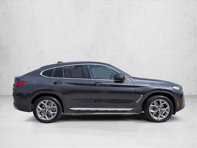 Used 2025 BMW X4 xDrive30i image 4