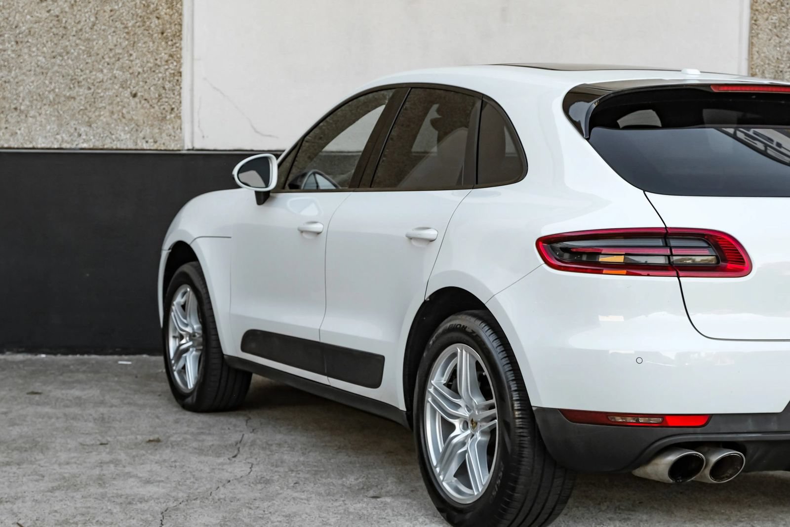 Used 2017 Porsche Macan S AWD/4WD image 13