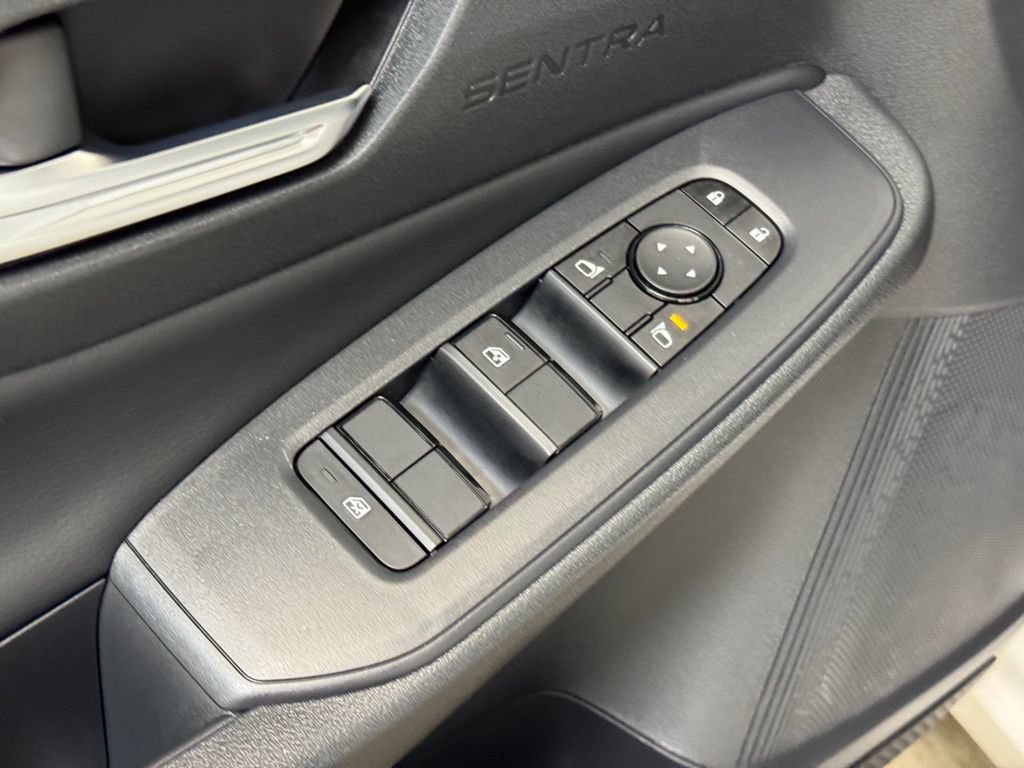 New 2026 Nissan Sentra SV w/ SV Convenience Package FWD image 9