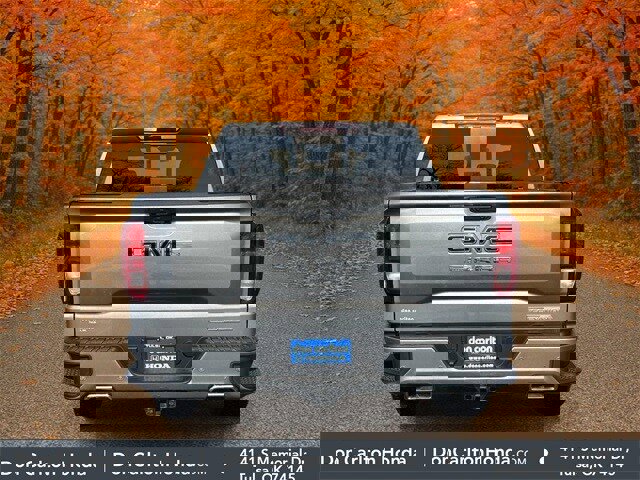 Used 2023 GMC Sierra 1500 Elevation w/ Elevation Premium Package image 5