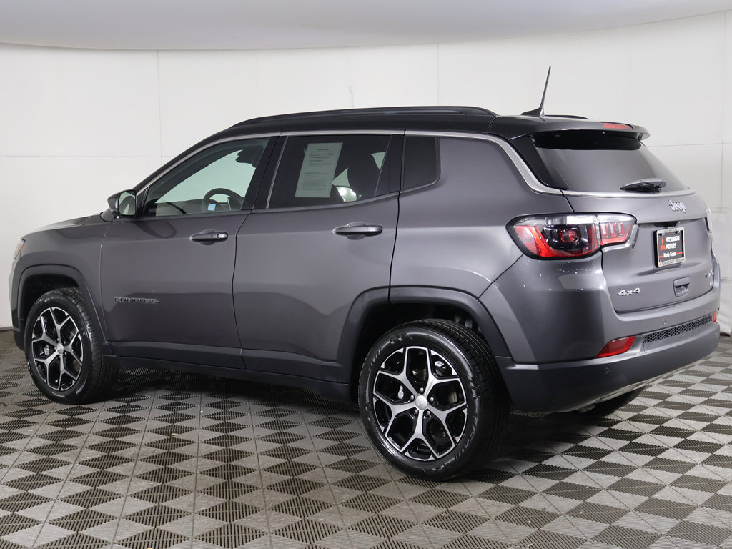 Used 2024 Jeep Compass Limited AWD/4WD image 9