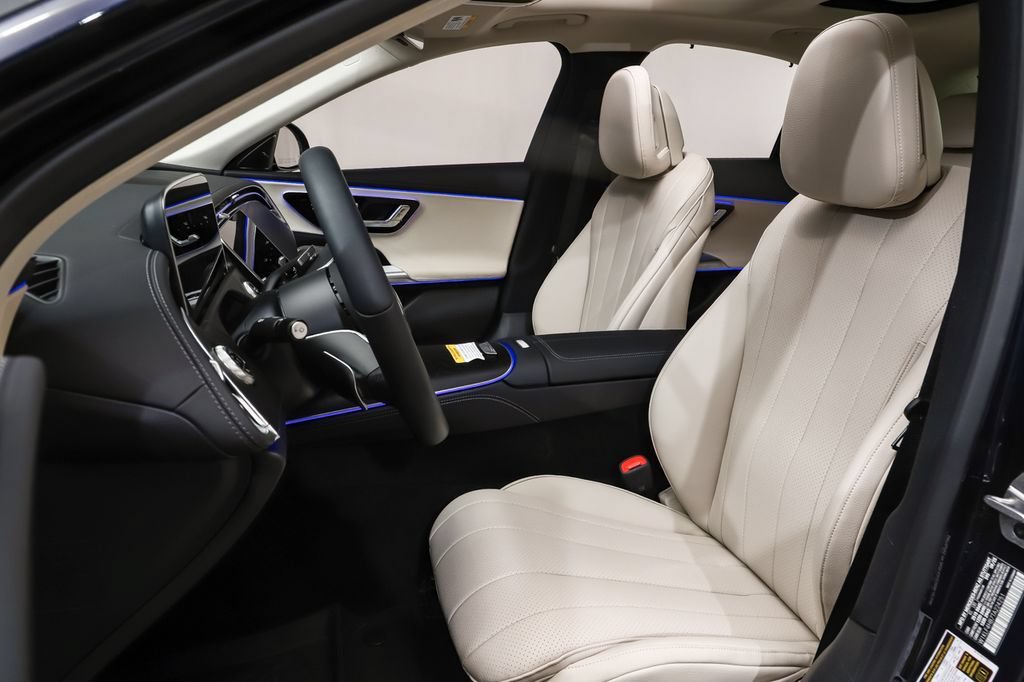 New 2026 Mercedes-Benz E 350 4MATIC Sedan image 9