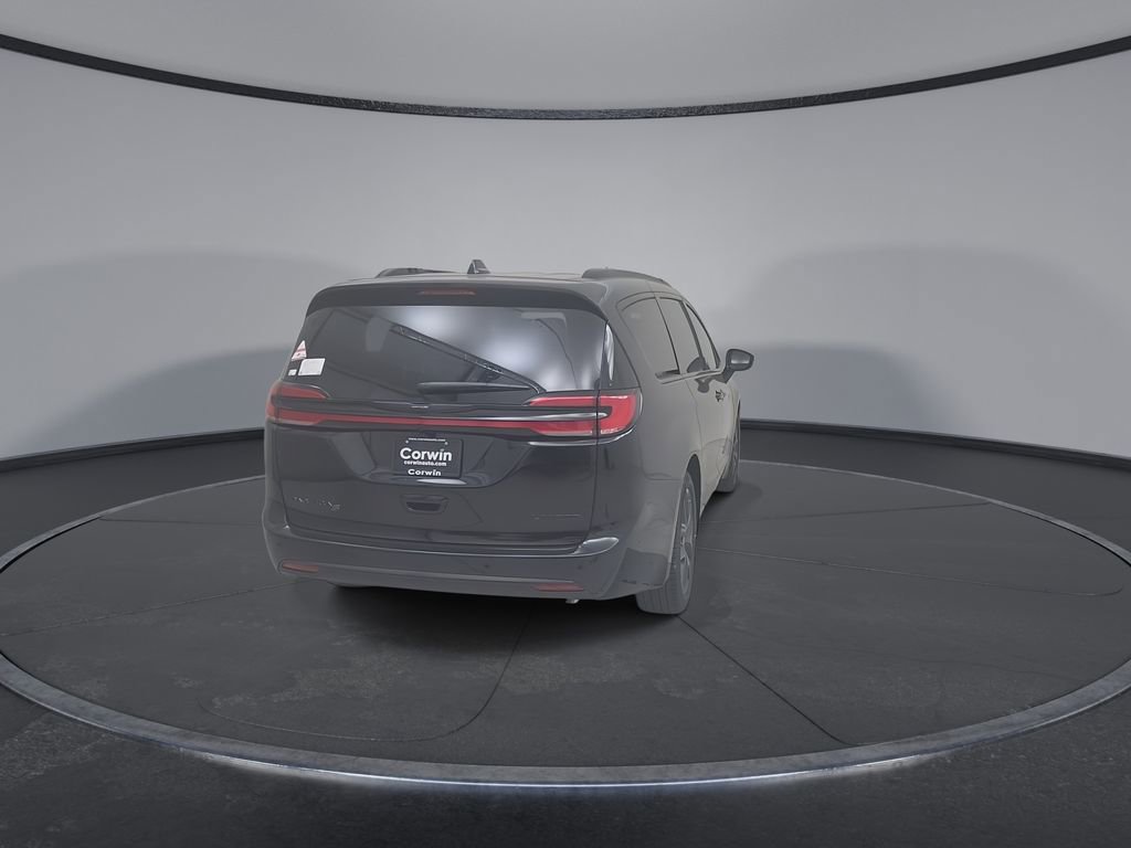 New 2026 Chrysler Pacifica Limited image 15