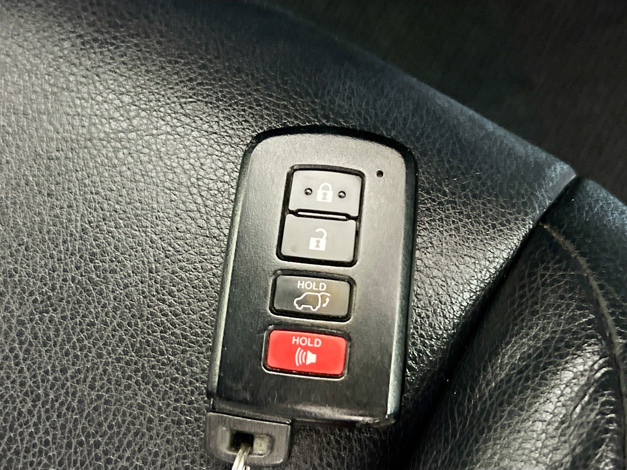 Used 2018 Toyota RAV4 SE w/ Power Extra Value Package FWD image 36