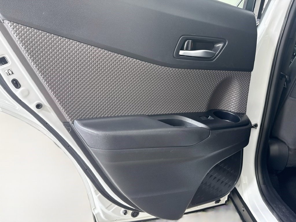 Used 2022 Toyota C-HR Limited FWD image 25