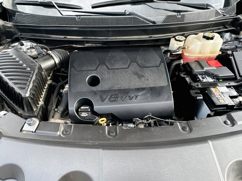 Used 2019 Chevrolet Traverse LS w/ LPO, Floor Liner Package FWD image 38