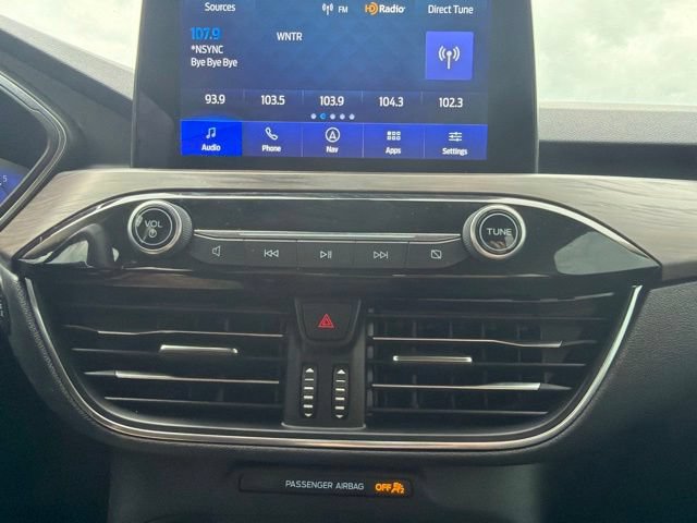 Used 2020 Ford Escape Titanium w/ Titanium Premium Package 2.0 AWD/4WD image 30