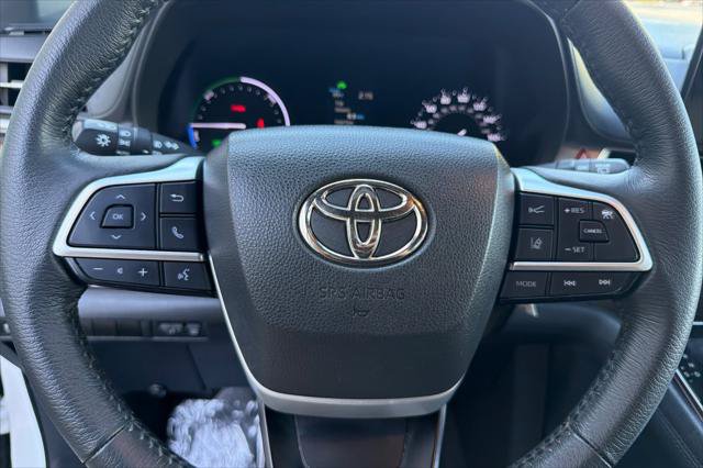Certified 2023 Toyota Sienna XLE FWD image 25