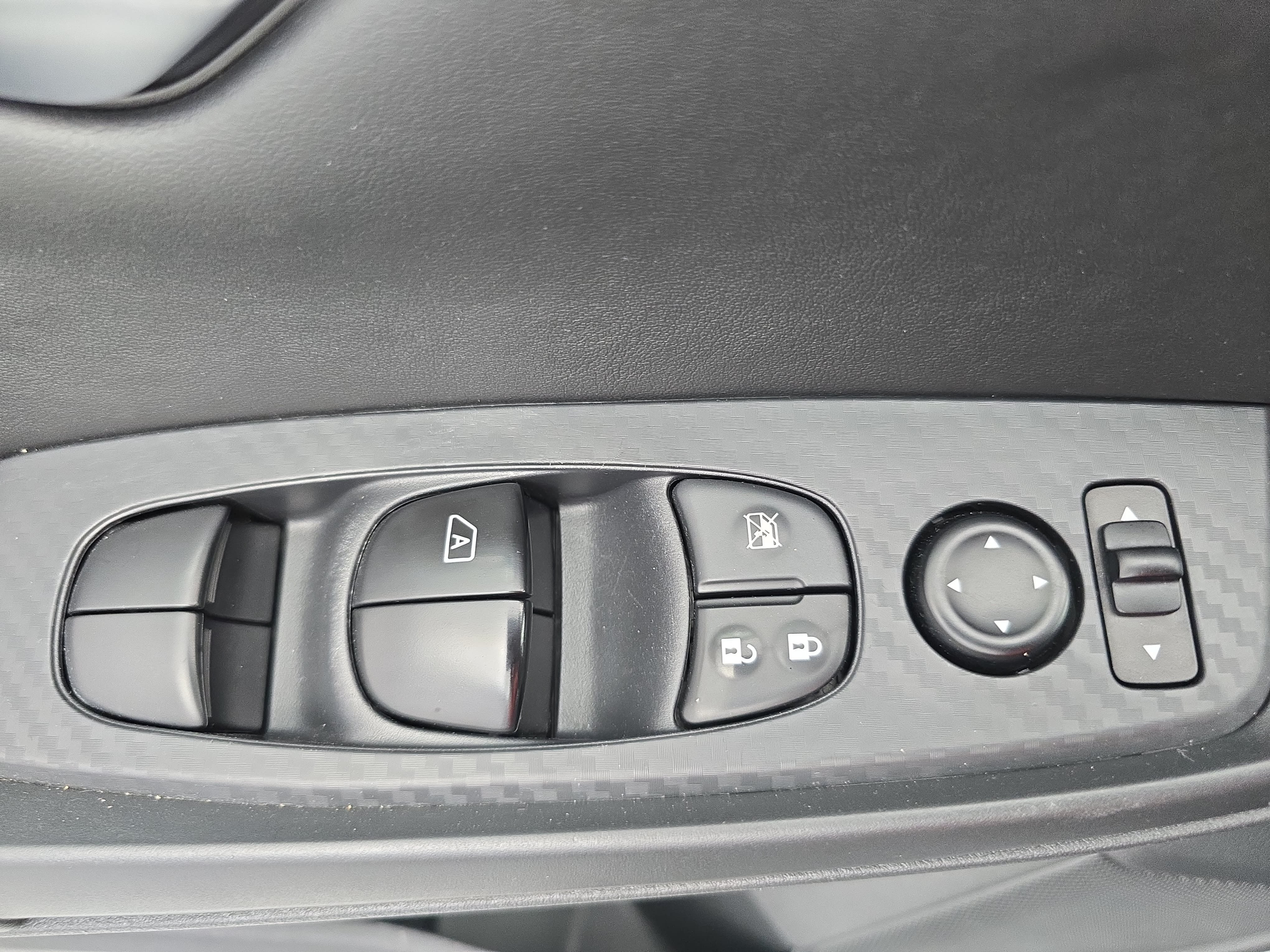 Used 2025 Nissan Sentra SV FWD image 26