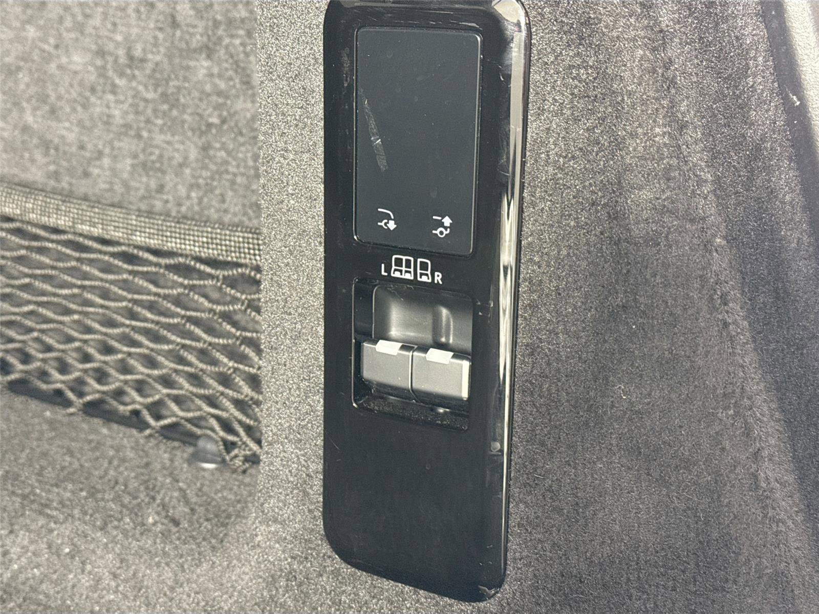 Used 2024 Land Rover Range Rover Sport Dynamic SE image 39