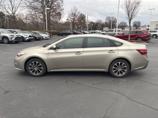Used 2018 Toyota Avalon XLE Plus image 4
