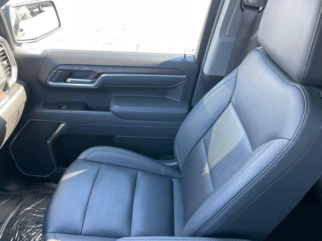 Used 2025 GMC Sierra 1500 SLT AWD/4WD image 20