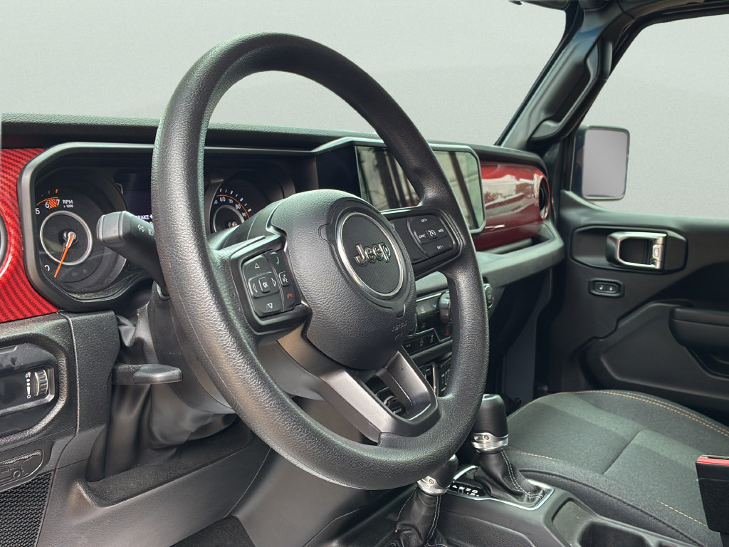 Used 2025 Jeep Wrangler Unlimited Sport AWD/4WD image 26