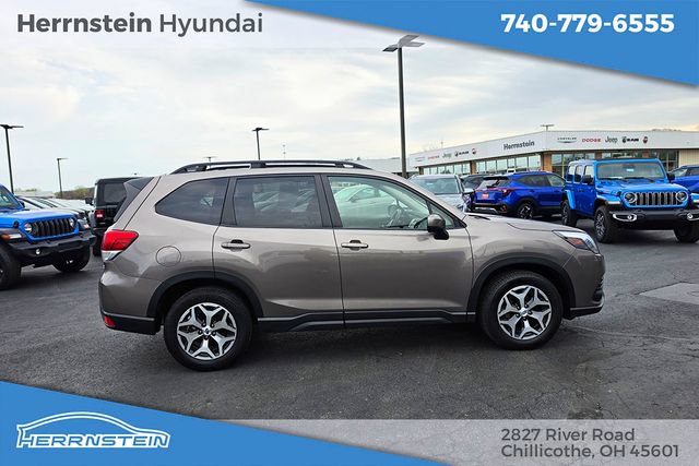 Used 2024 Subaru Forester Premium AWD/4WD image 31
