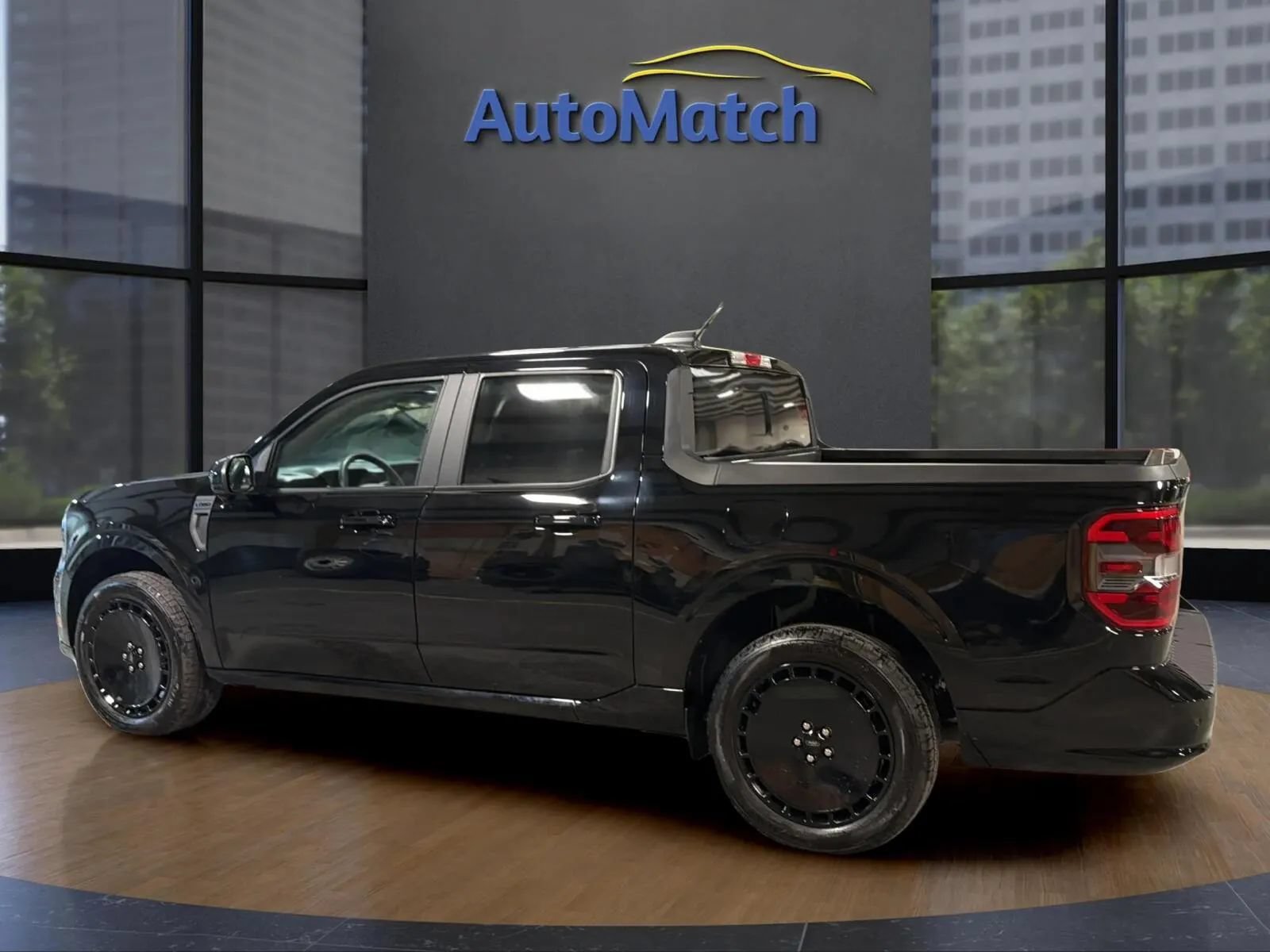 Used 2025 Ford Maverick Lobo AWD/4WD image 8