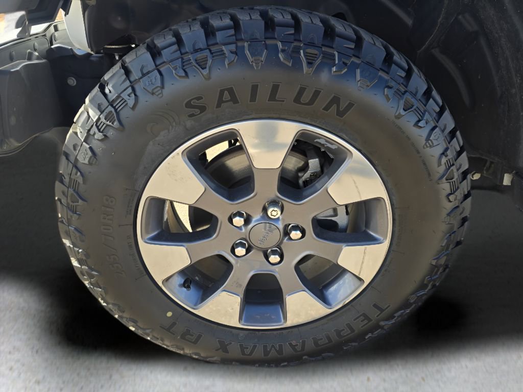 Used 2018 Jeep Wrangler Unlimited Sahara w/ Cold Weather Group image 9