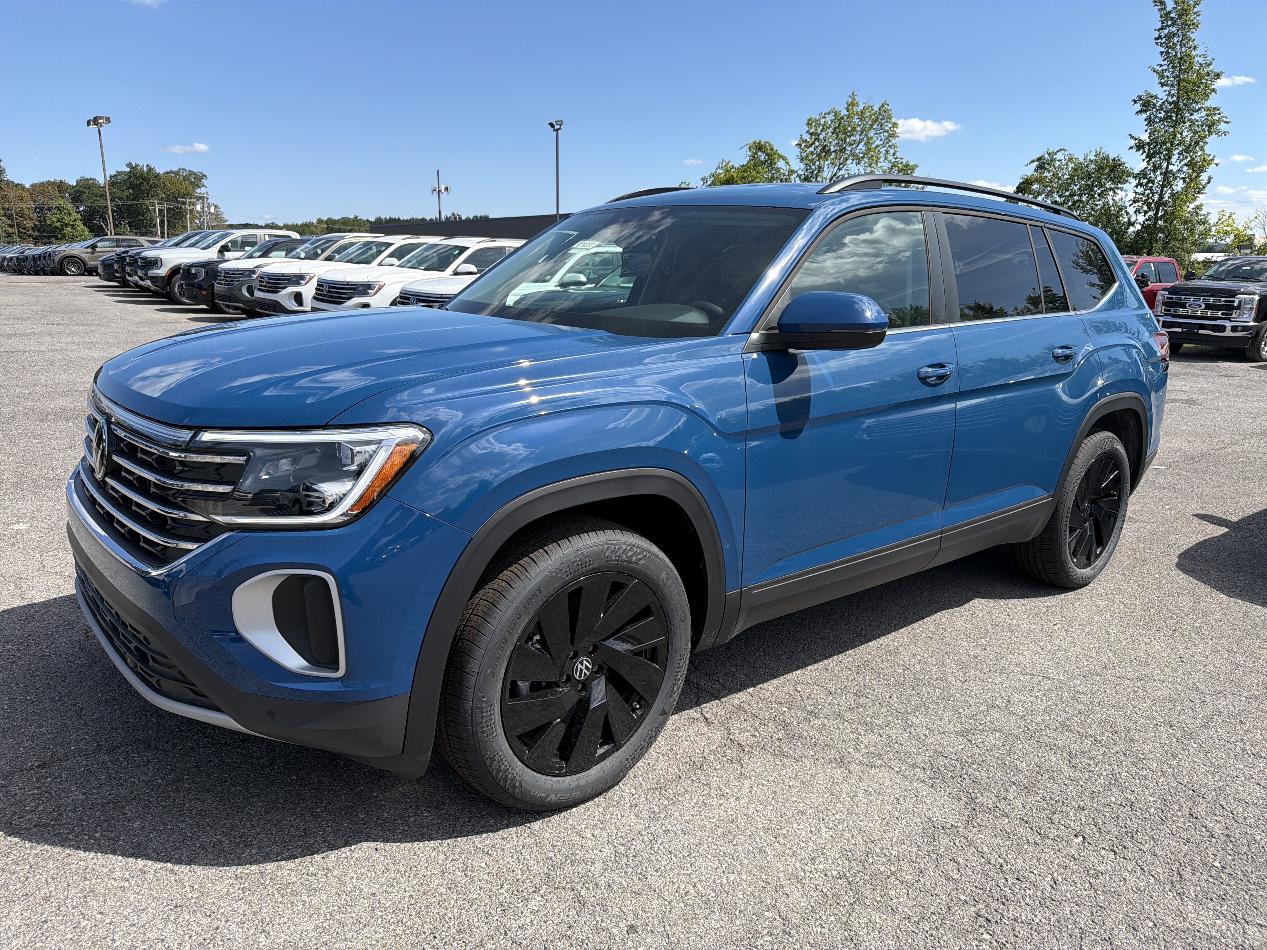New 2026 Volkswagen Atlas SE AWD/4WD image 4