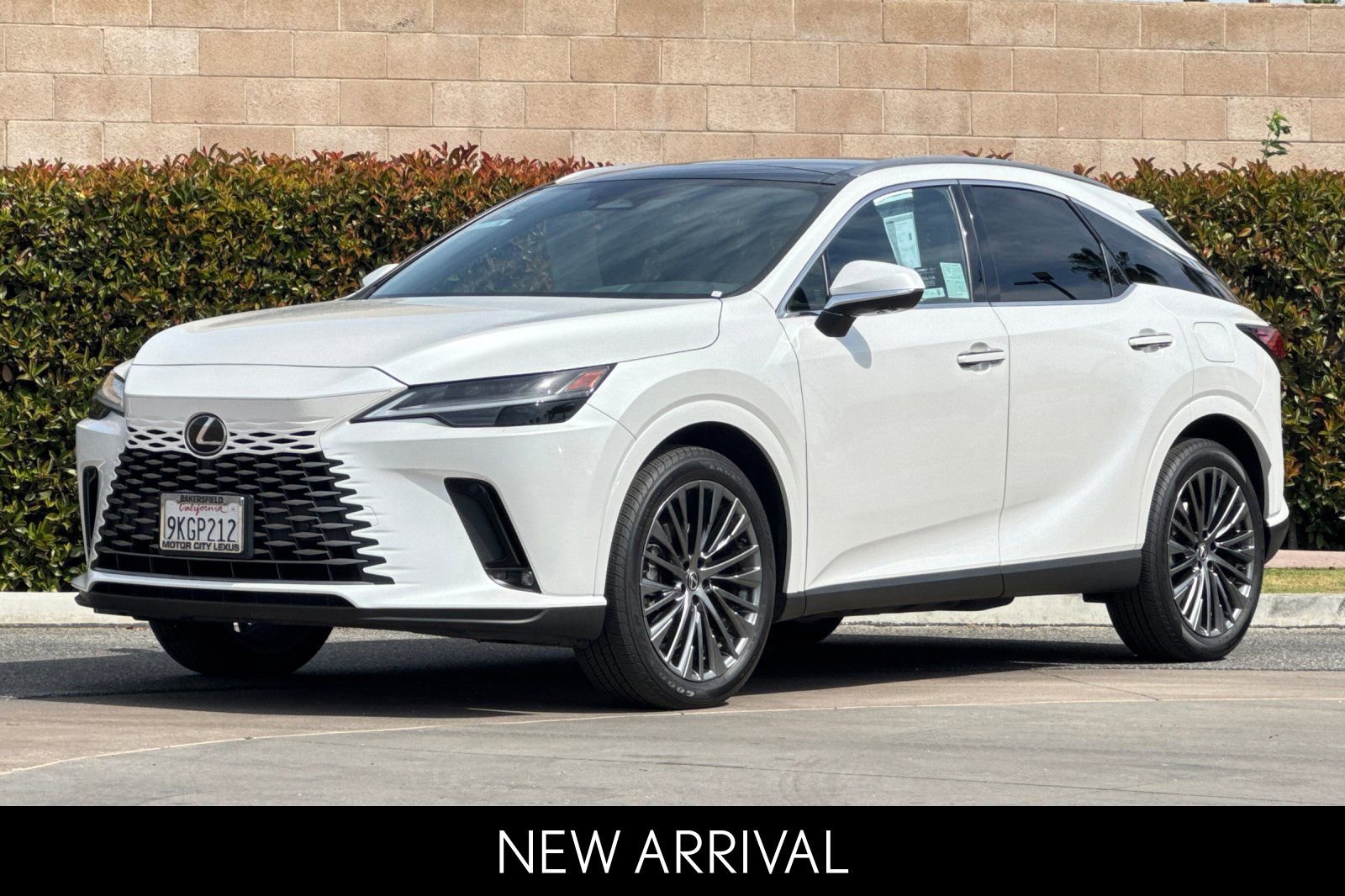 Certified 2024 Lexus RX 450h AWD w/ Convenience Package image 8