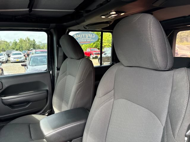 Used 2023 Jeep Wrangler Unlimited Sport AWD/4WD image 9