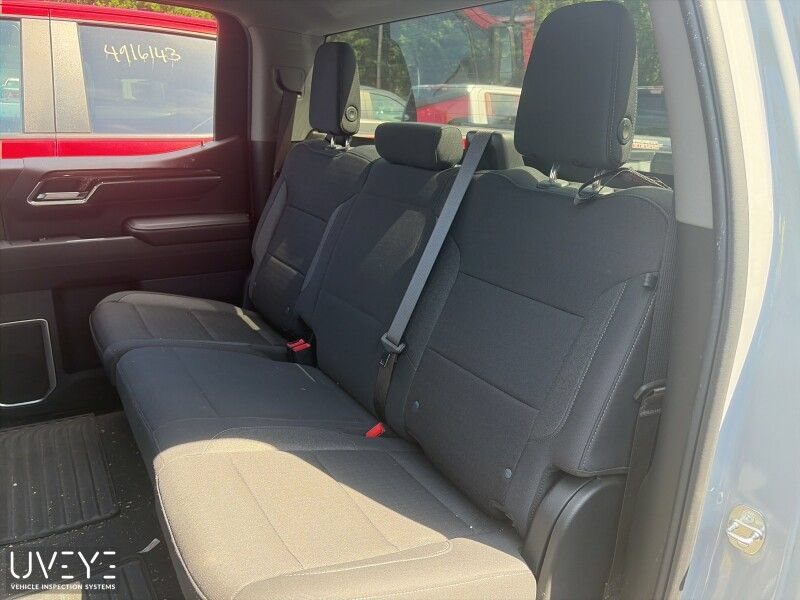 Used 2024 Chevrolet Silverado 1500 LT AWD/4WD image 5