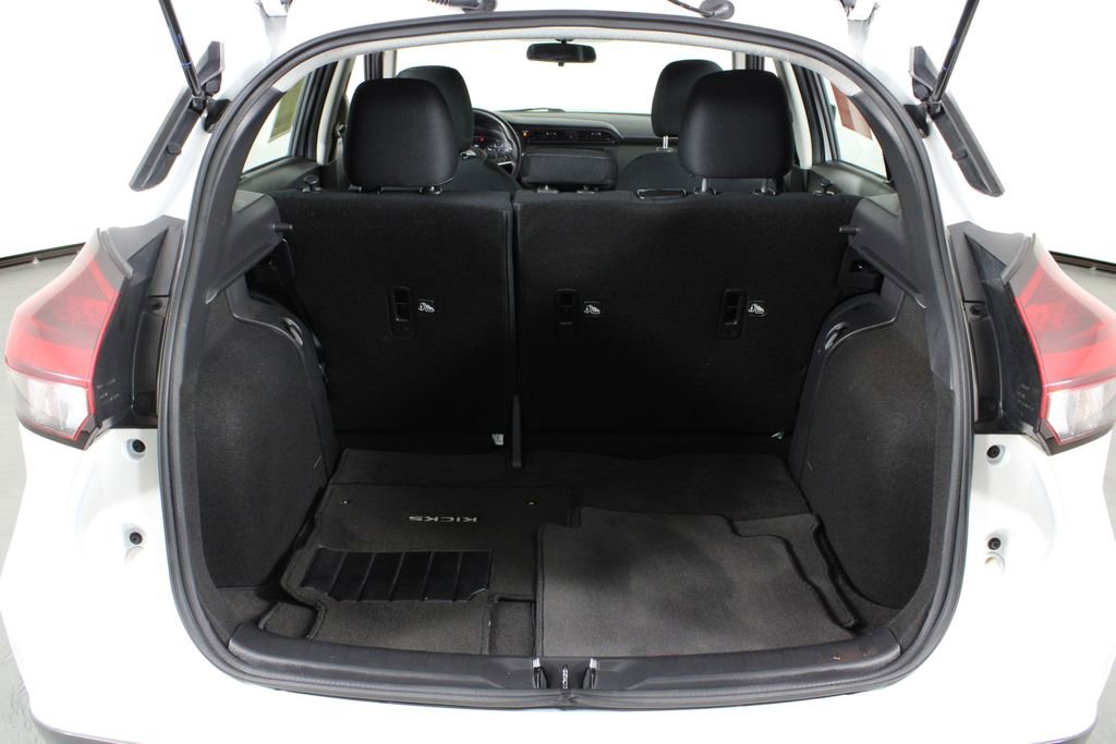 Certified 2023 Nissan Kicks SV FWD image 18