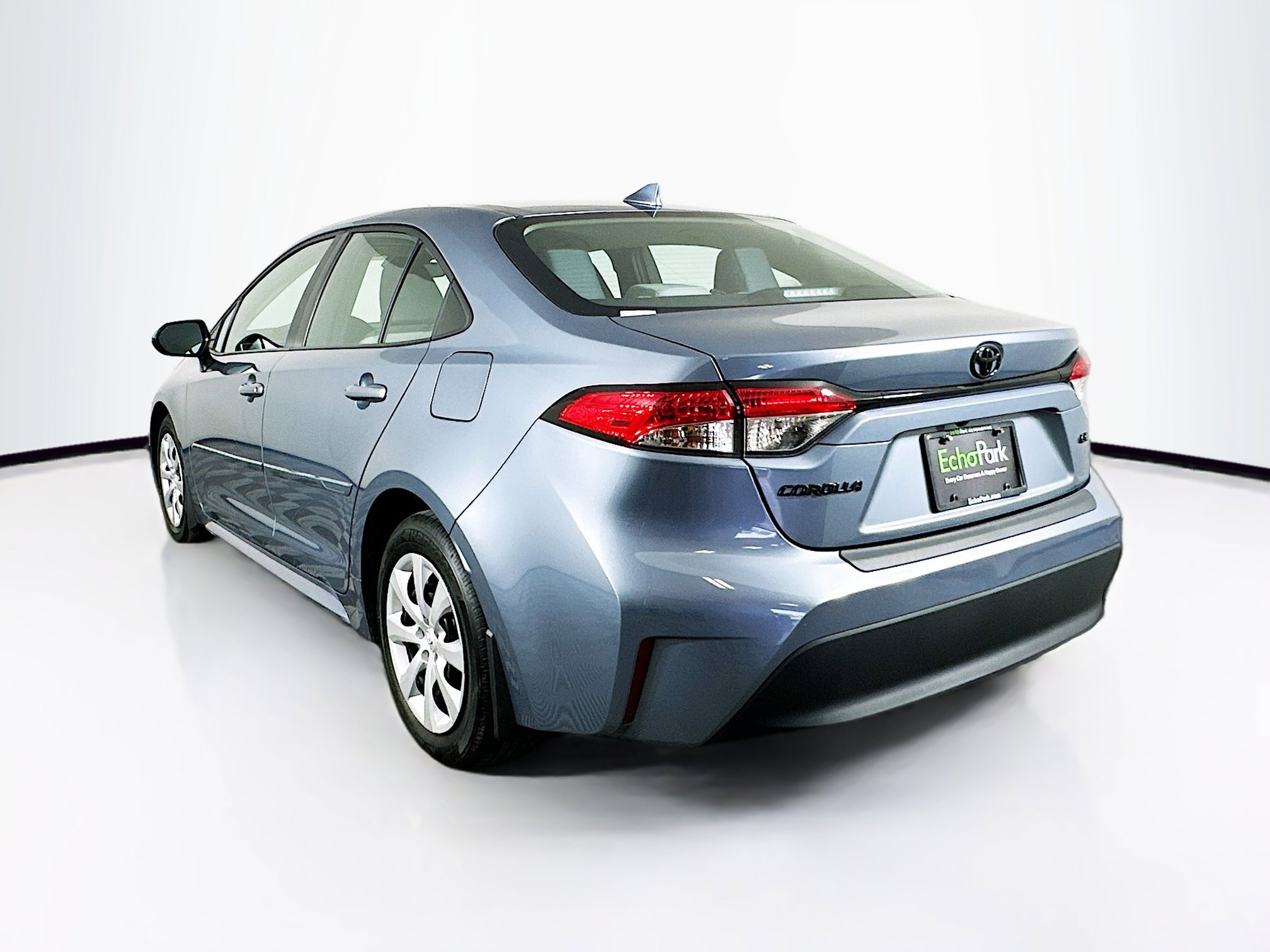 Used 2025 Toyota Corolla LE image 5