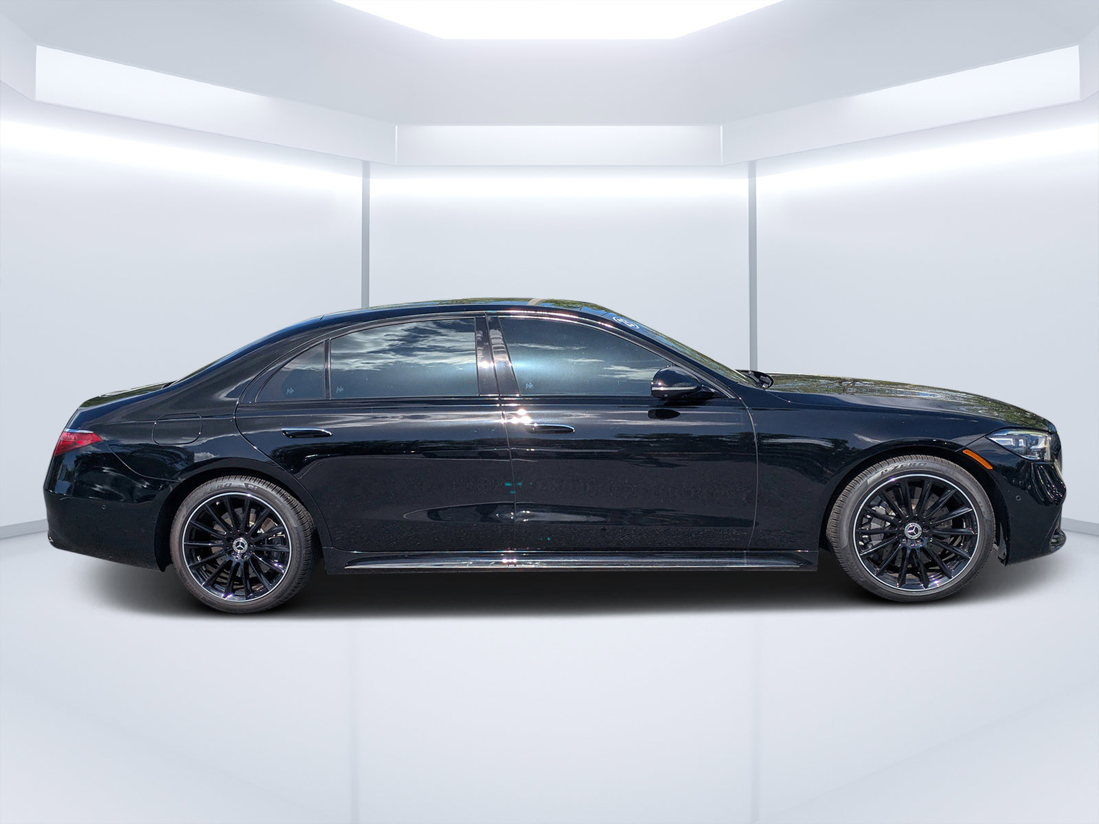 Used 2023 Mercedes-Benz S 500 4MATIC image 6